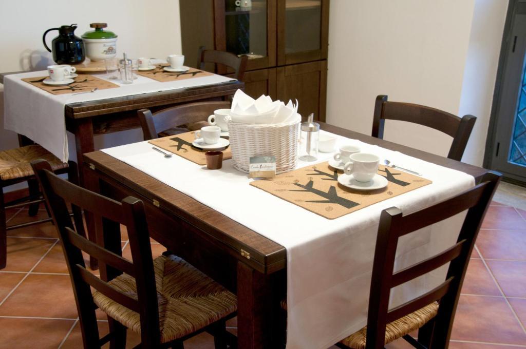 Casale Il Gheppio Guest House Laureana Cilento Exterior photo