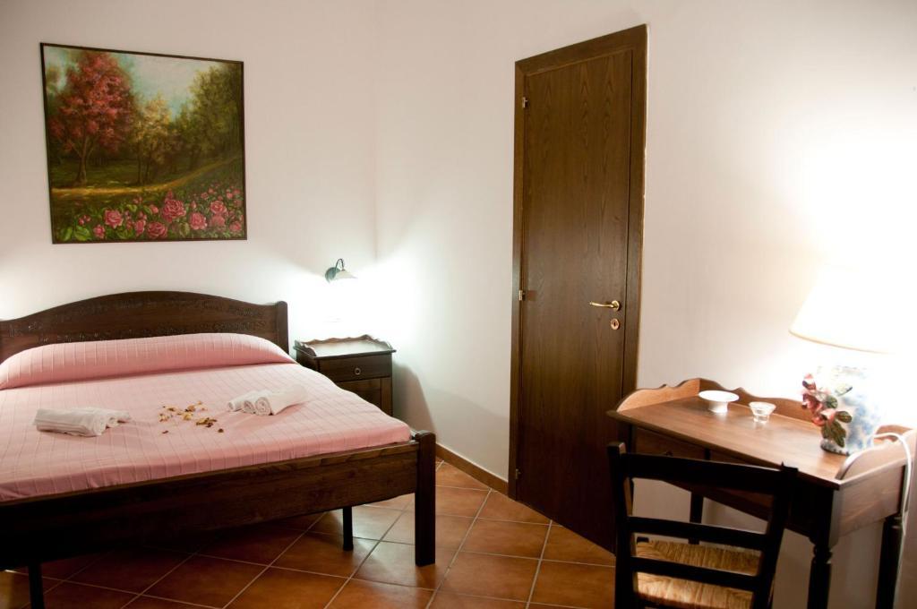 Casale Il Gheppio Guest House Laureana Cilento Room photo