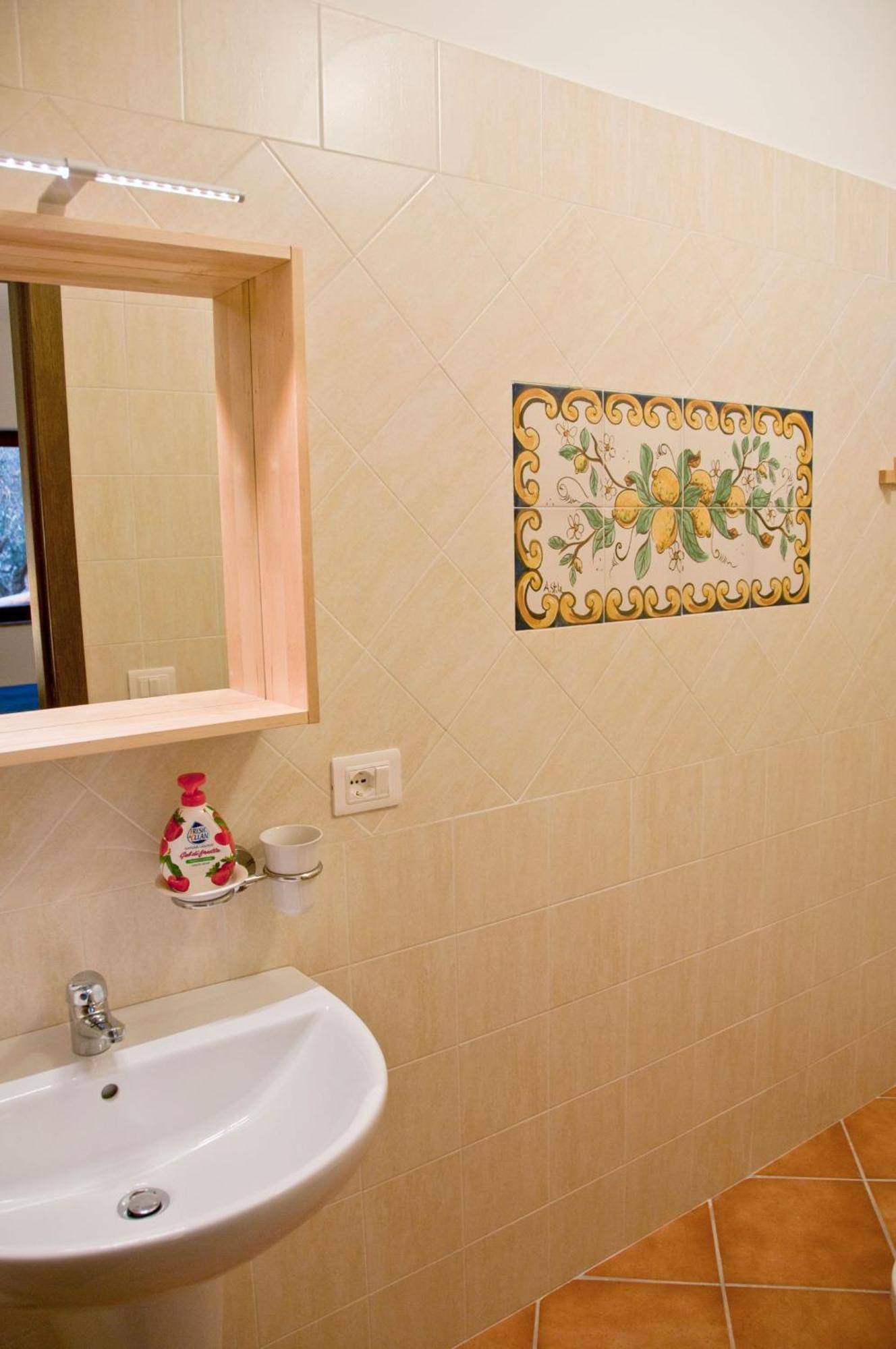 Casale Il Gheppio Guest House Laureana Cilento Exterior photo