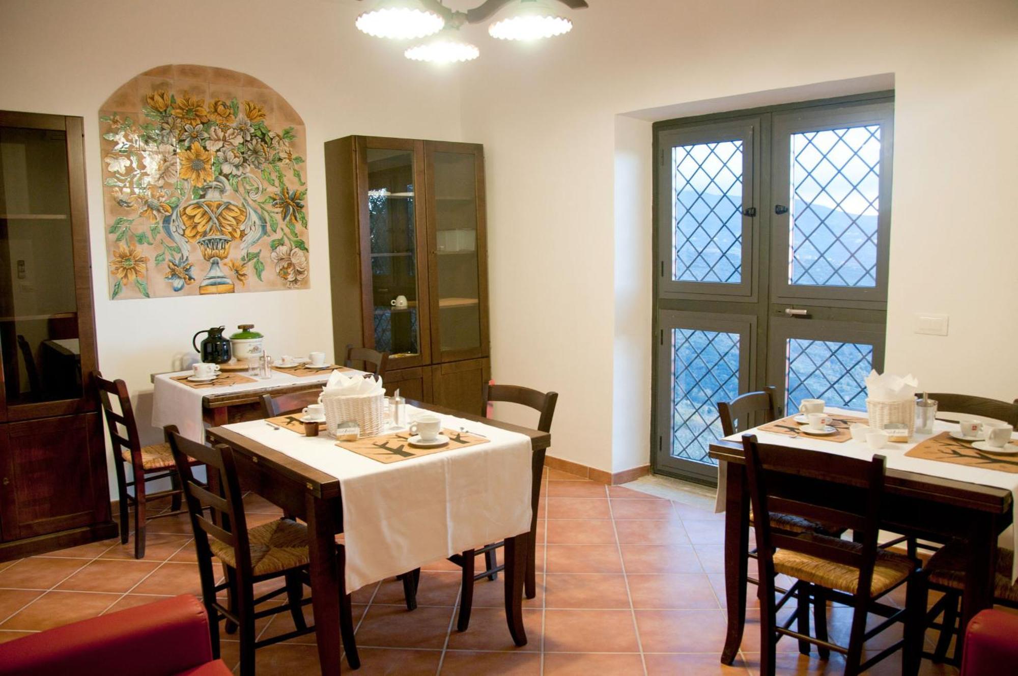 Casale Il Gheppio Guest House Laureana Cilento Exterior photo